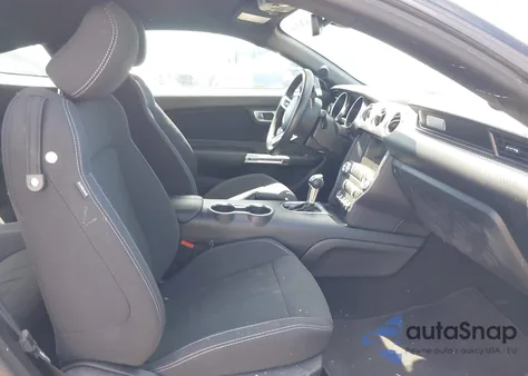 2021 Ford Mustang Ecoboost Fastback z USA, uszkodzony, nr VIN 1FA6P8TH3M5105345